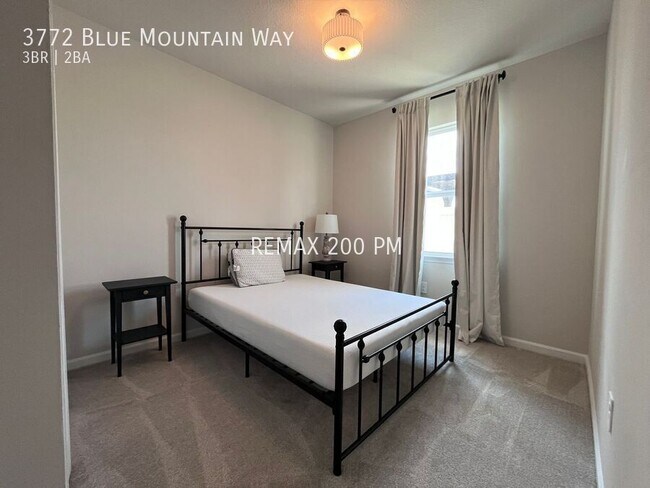 Building Photo - 3772 Blue Mountain Wy