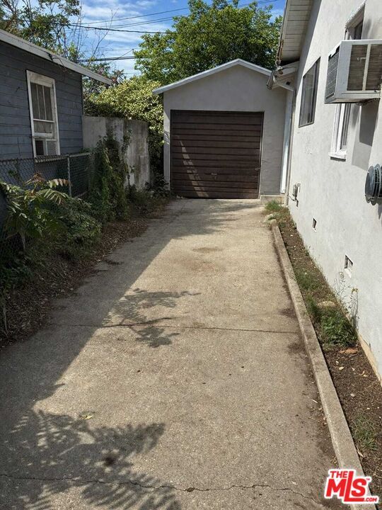 Building Photo - 359 N Alessandro St