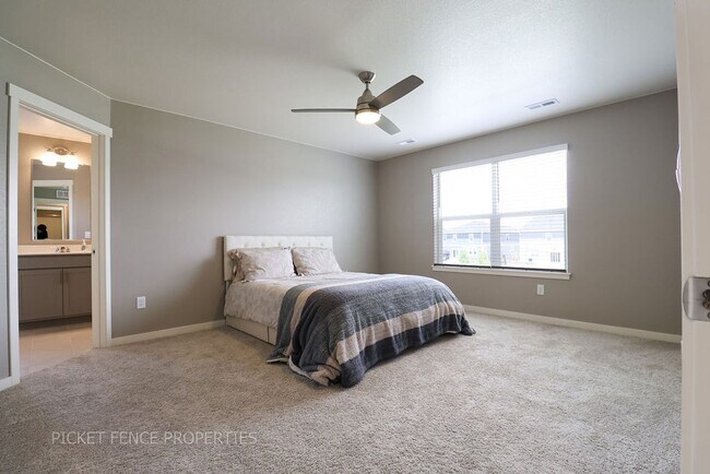 Building Photo - Beautiful New Home in West Greeley!