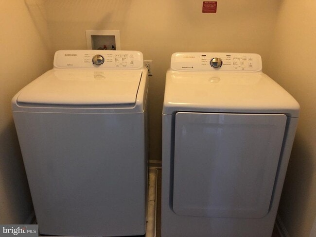 Building Photo - 7242 Brinley Way