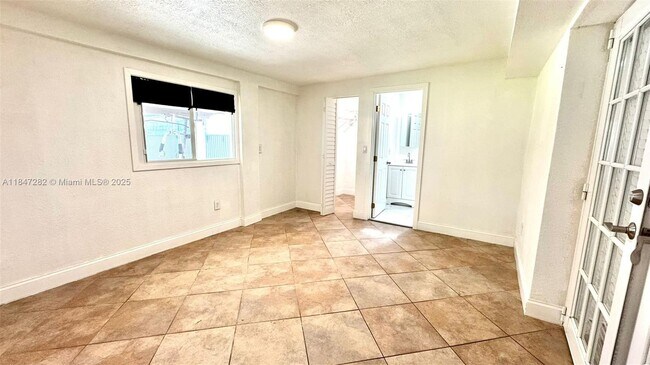Building Photo - 9130 SW 27th St
