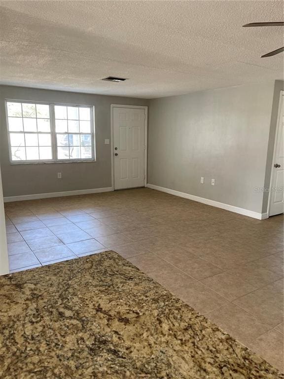 Building Photo - 1140 Viking Dr