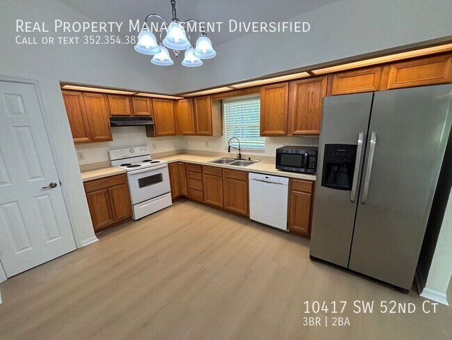 Building Photo - 10417 SW 52nd Ct