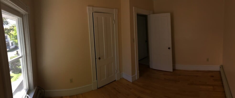 2nd fl rear bdrm - 16 Booth St