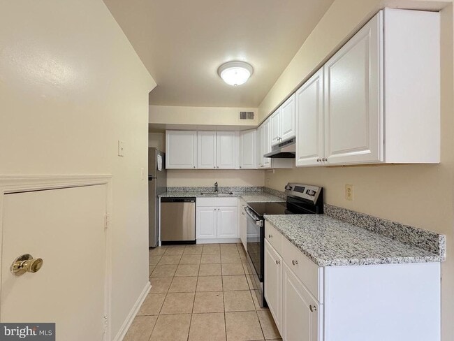 Building Photo - 4513 Logsdon Dr