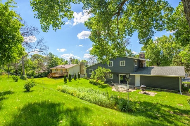Building Photo - Rare 3 bed 3 bath home in new hope!!!