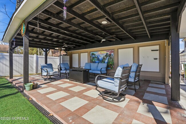 Building Photo - 644 Ocean Ave