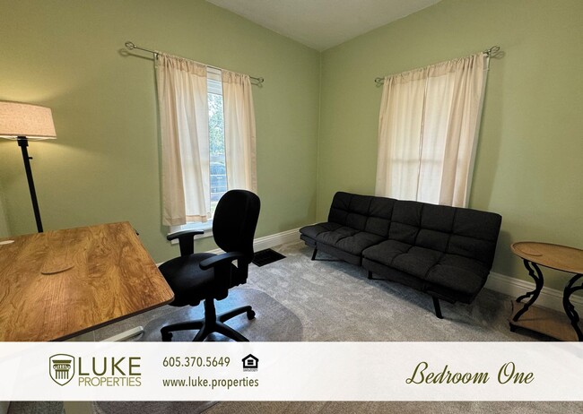 Building Photo - Furnished home with six month lease in Sio...