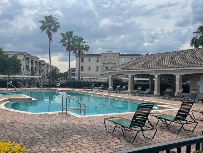 Building Photo - Affordable Elegance! 3 Bed 2 Bath Condo in...