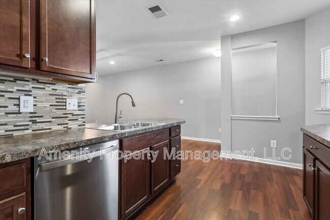 Building Photo - 109 Bigler Dr