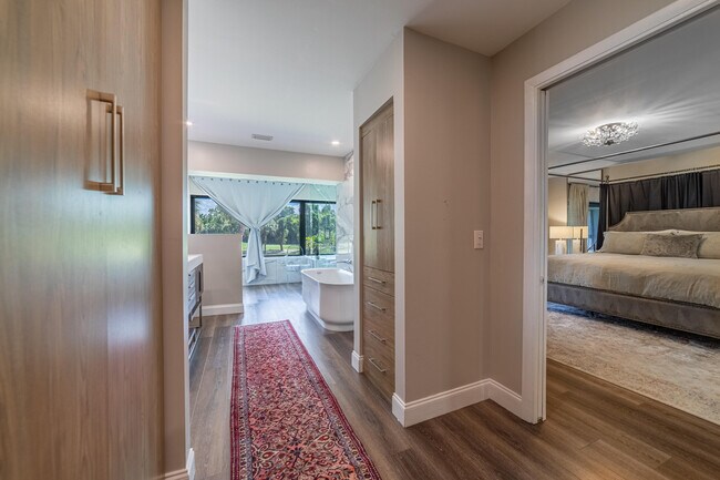 Building Photo - 2451 Presidential Way