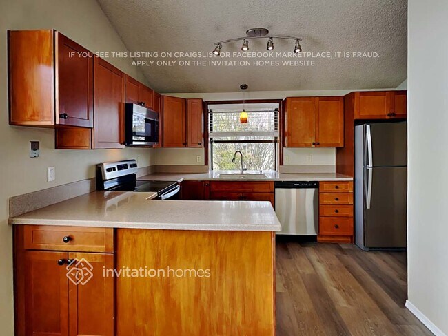 Building Photo - 9919 Zircon Dr SW