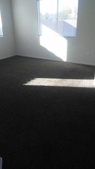 Building Photo - 502 Oak Island Dr