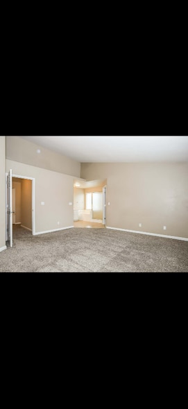 Building Photo - 831 Marsh Creek Dr