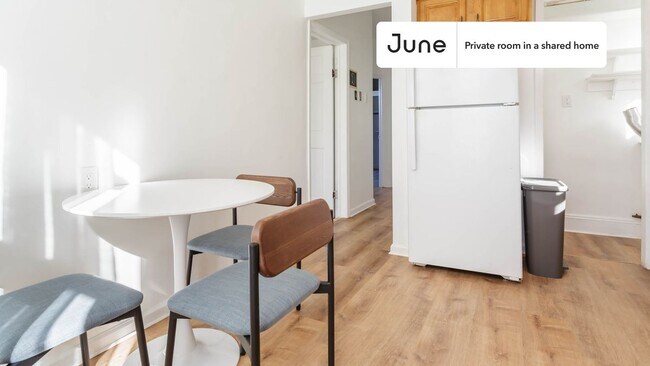 Building Photo - Room in Shared 4 bed/1 bath home