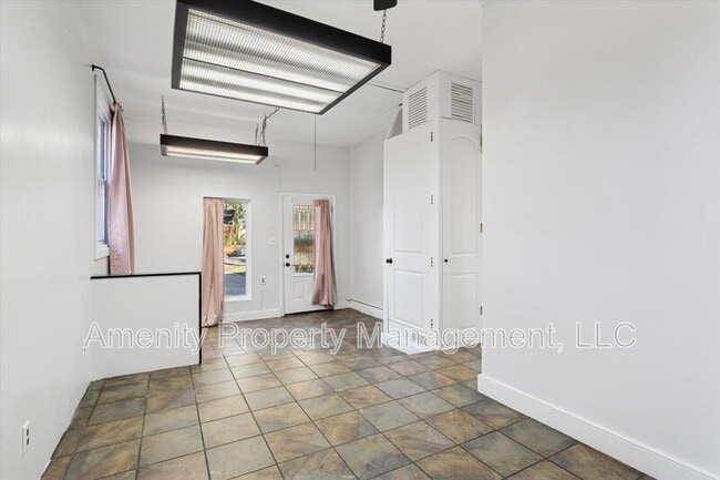 Building Photo - 139 Nicewood Dr