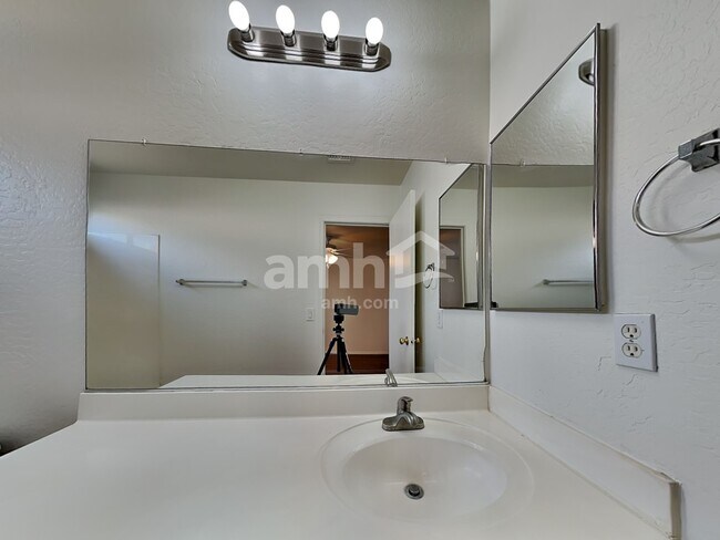 Building Photo - 12734 W Sweetwater Ave