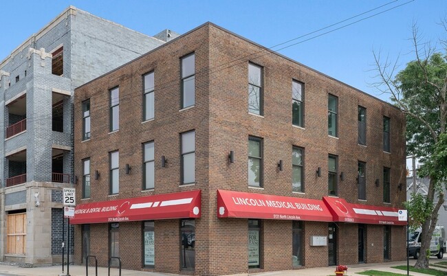 Primary Photo - 5131 N Lincoln Ave