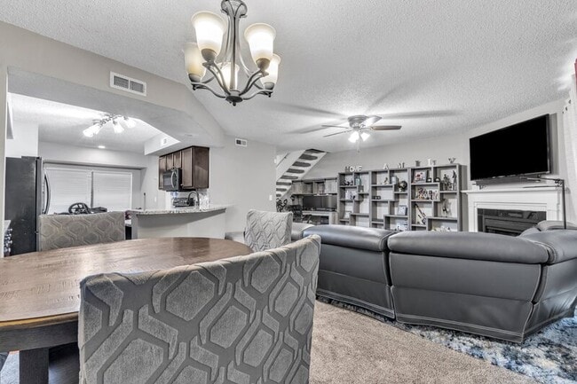 Building Photo - 7731 Falcon Rest Cir