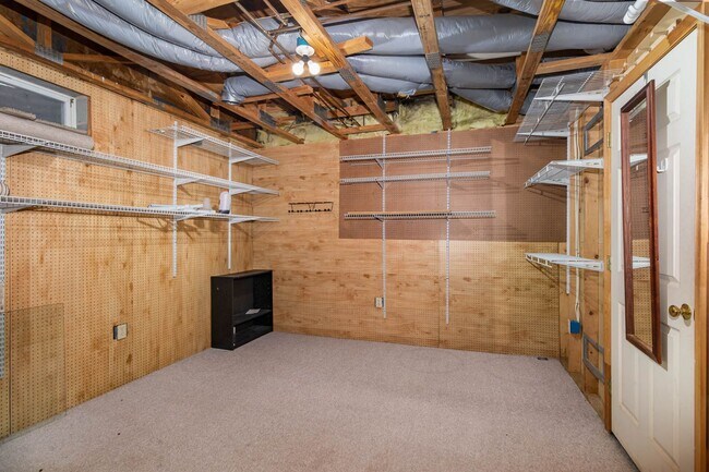 Building Photo - 2039F Raleigh Rd