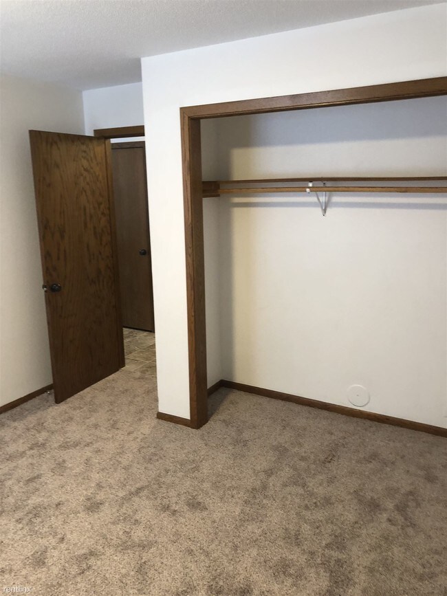 Building Photo - 2 br, 1 bath  - 1301 3rd Ave S