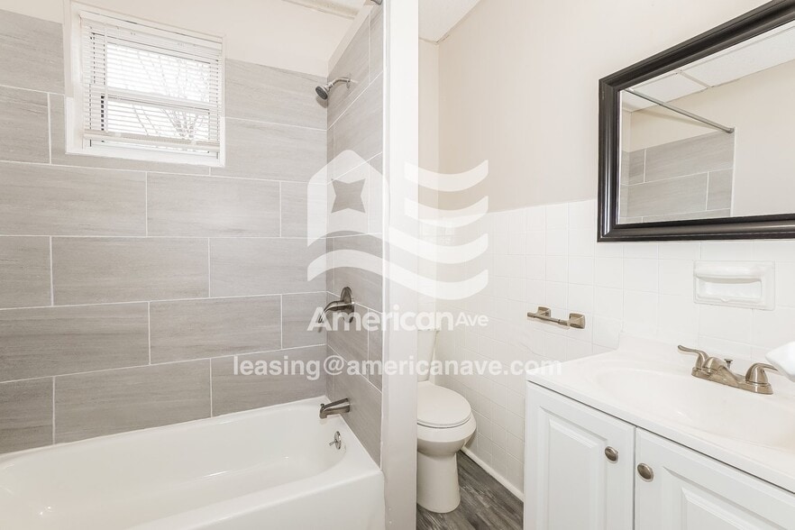 Building Photo - 4027 Vinceton St