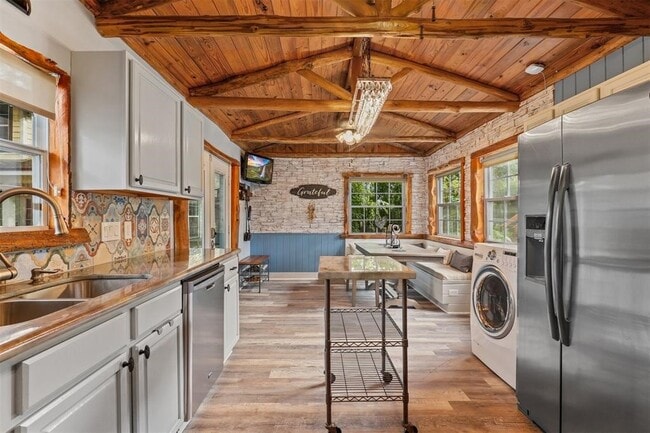 Building Photo - 27730 Morton Rd