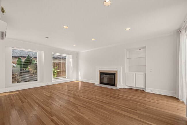 Building Photo - 1111 Potomac Dr