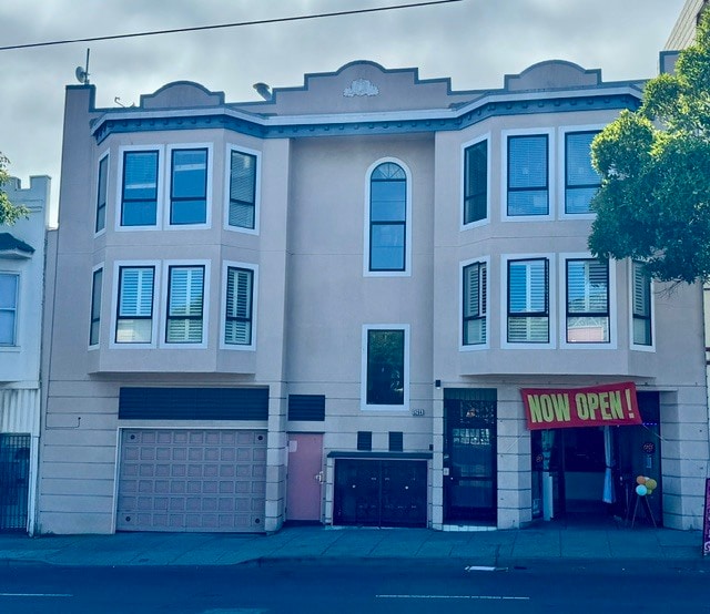 Building Photo - 5264 3rd St