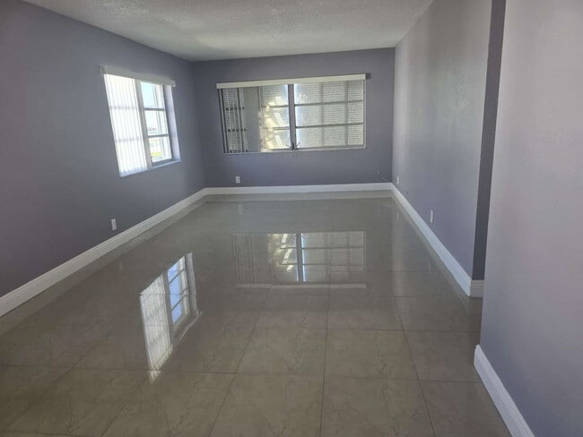 Building Photo - 1320 NW 43 Terrace