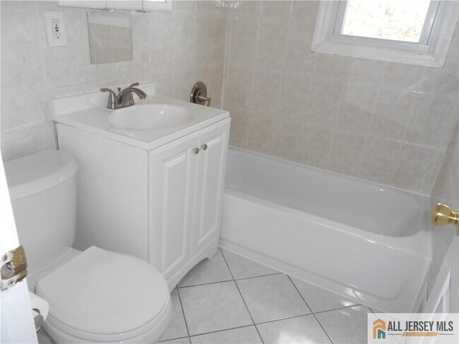 Building Photo - 431 Crows Mill Rd