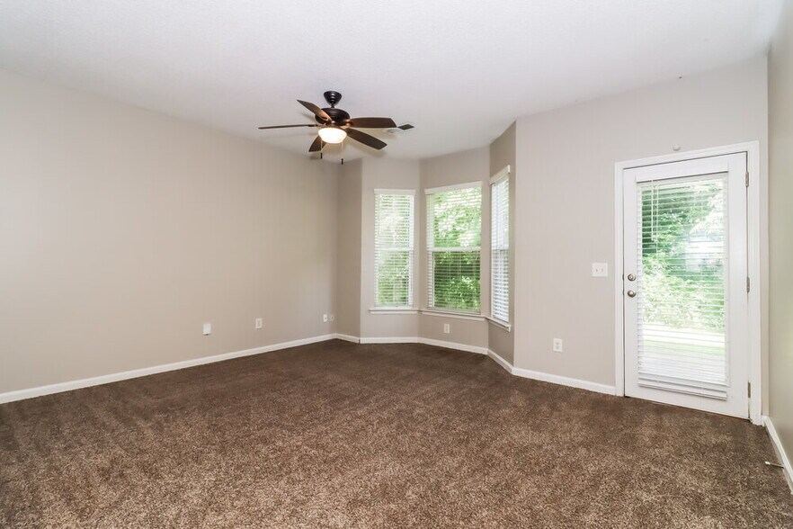 Building Photo - 468 Darbys Run Ct