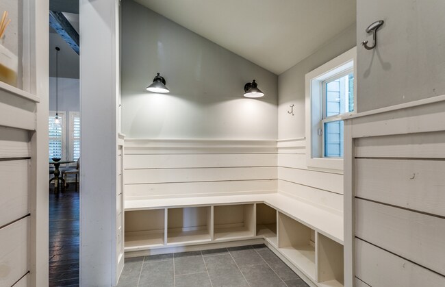 Building Photo - LUXURY ALAMO HEIGHTS 4-BEDROOM BY DABNEY HOMES