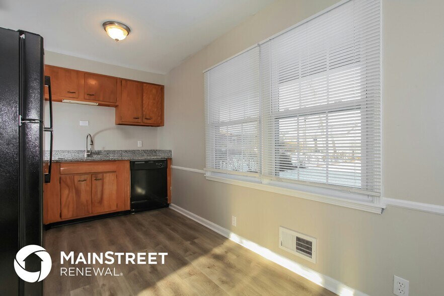 Building Photo - 8654 Tralee Ct