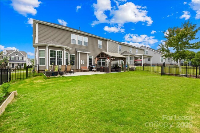Building Photo - 5086 Waterloo Dr