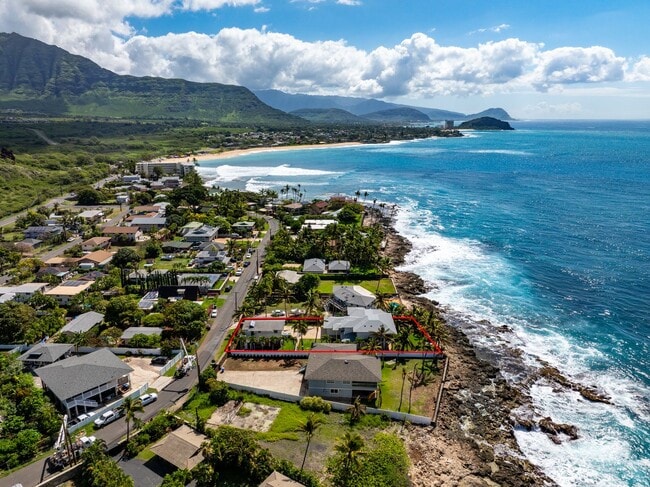 Building Photo - Furnished Luxury Ocean Front Estate in Waianae with Old Hawaii rural setting- 3 Bedrooms x 3 Bath...