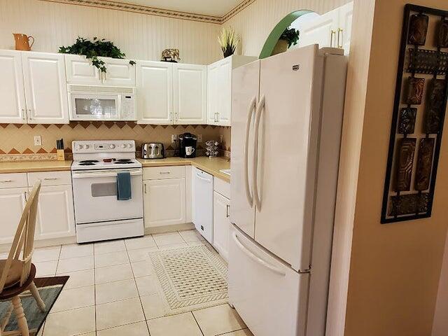 Building Photo - 430 NW Lismore Ln