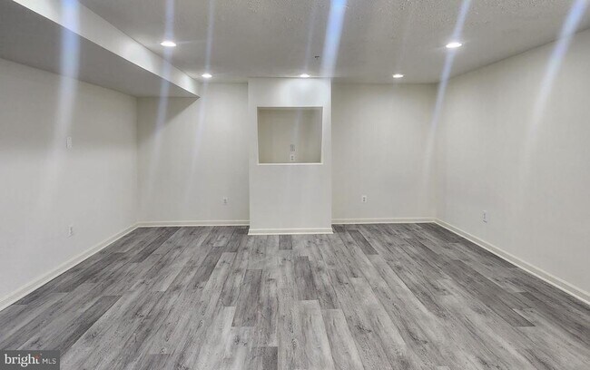 Building Photo - 406 Clairborne St
