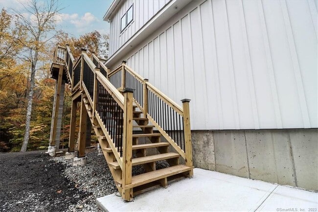 Building Photo - 29 CT-55