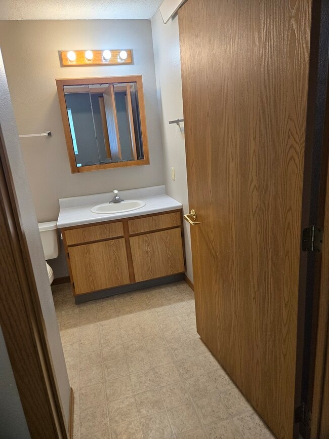 Building Photo - 8th & 8th Apartments