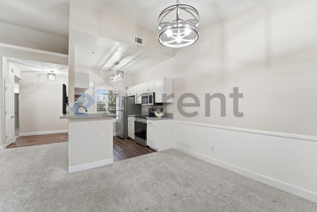 Building Photo - 9600 N 96th St