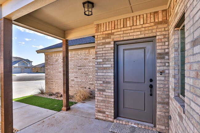 Building Photo - Like-New Modern Townhomes in Cooper ISD!