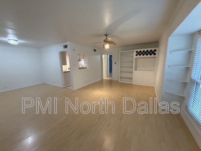 Building Photo - 7904 Royal Ln