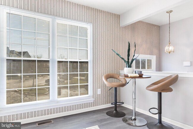 Building Photo - 7820 Somerset Ct