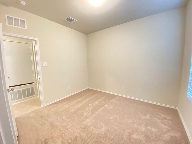 Building Photo - 604 Sonterra Blvd
