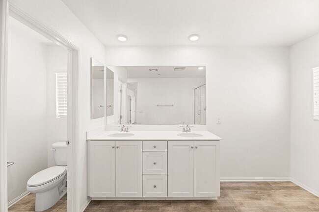 Building Photo - 28357 Cats Claw Dr