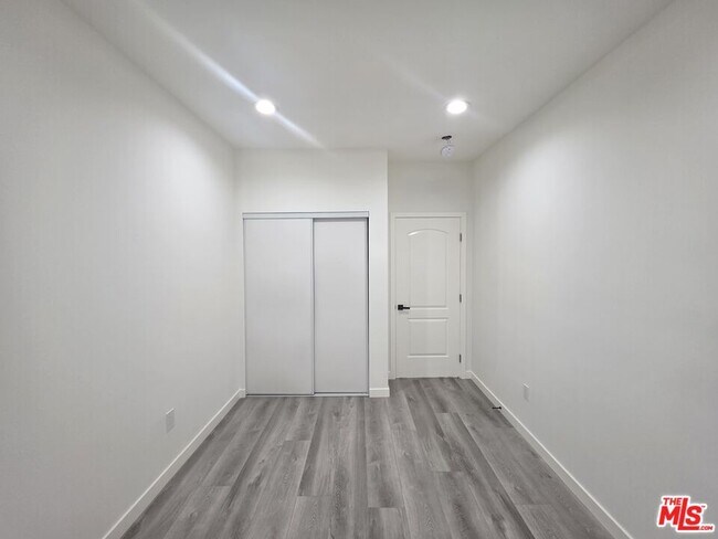 Building Photo - 25226 Loytan St