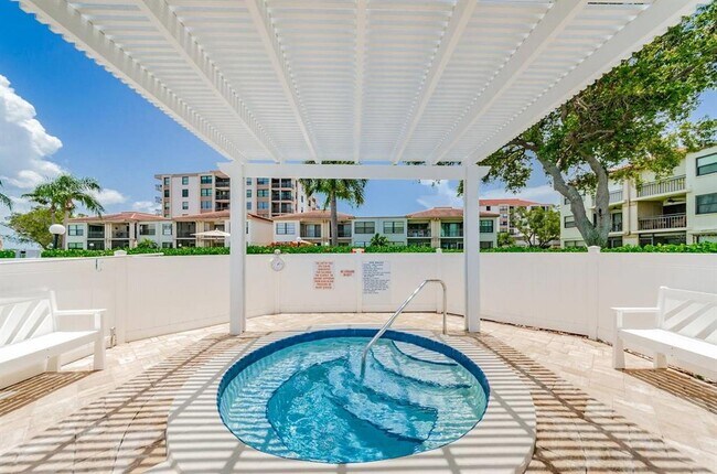 Building Photo - 6265 Sun Blvd