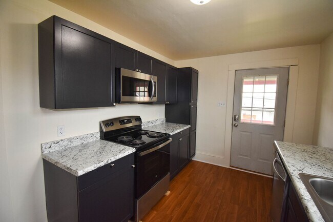 Building Photo - RDBSR108