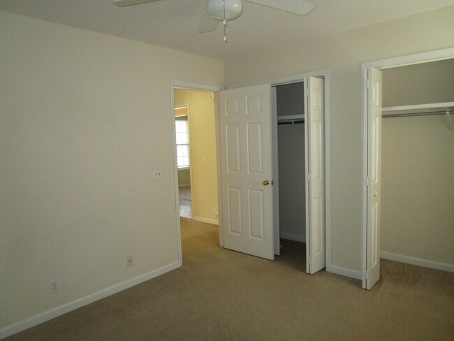 Building Photo - 2850 Danville Ln